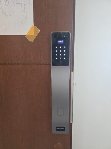 Hyundai HY8 Digital Door Lock photo review